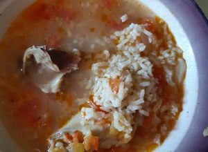 Una foto de Menudencias con sopa
