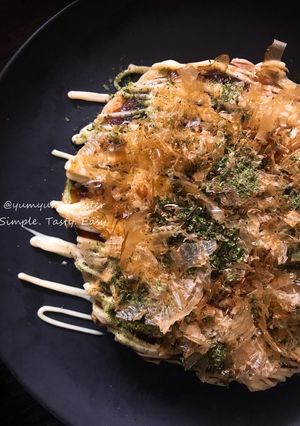 A picture of Okonomiyaki.