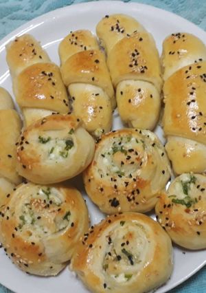 صورة لوصفة فطائر بالجبنه والبقدونس