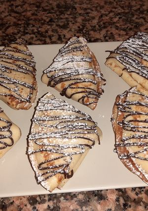 Foto principal de Creps rellenos con crema pastelera y plátanos