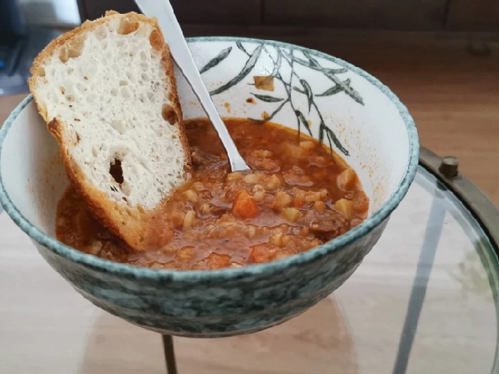 Easy Steps Make|Recipe} Slow Cooker Beef barley soup, So Delicious