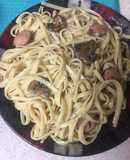 Pastas con salchicha de pavo y champiñones
