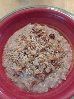 A picture of Banana Bread Oatmeal.