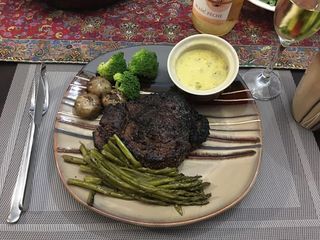 استیک با سبزیجات و سُس قارچ 🥂🥩