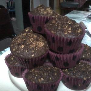 Muffins de chocolate, pasas y aceite