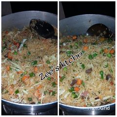 A picture of Jollof rice is a bae.