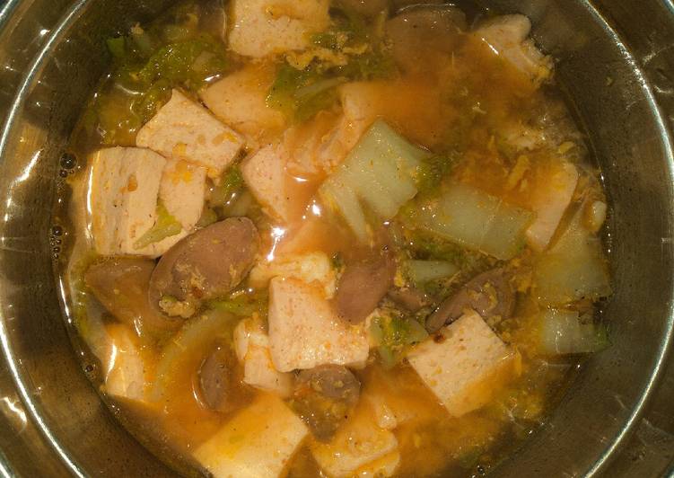 Sundubu jjigae (순두부찌개) korean spicy tofu soup simple