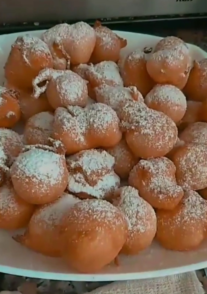 Una foto de Buñuelos dulces, súper esponjosos 🤤