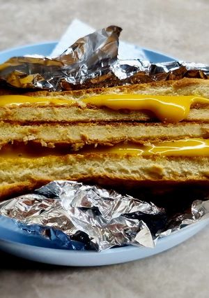 Mekis dupla sajtos toast.... csakhàt sokkal jobb... 😎 recept fotója