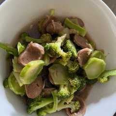 รูปของ Easy Cooking: Brokoli Cah Baso Sapi