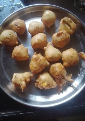મકાઈ ના ભજીયા રેસીપી મુખ્ય ફોટો