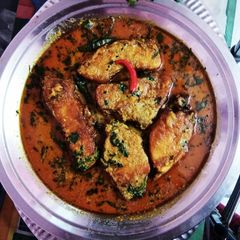 A picture of Katla fish with out onion.