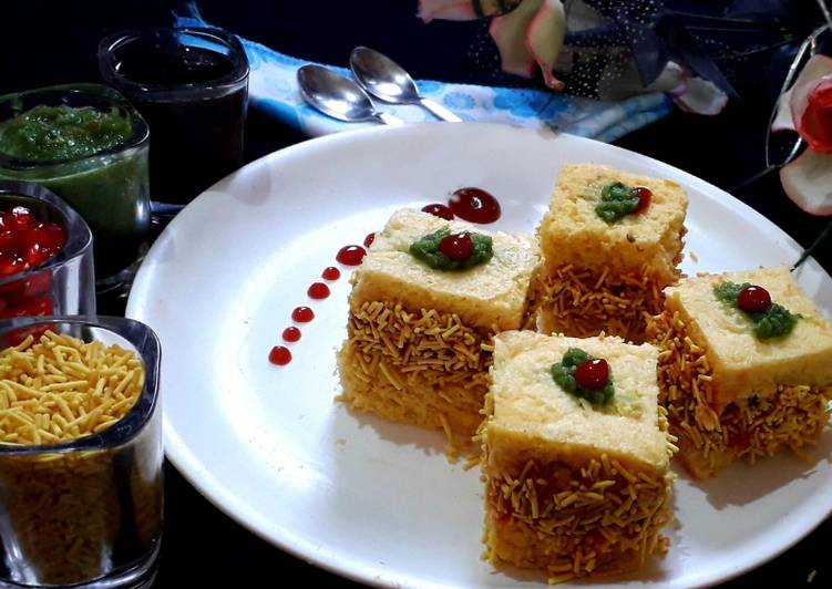Step-by-Step Guide to Prepare Super Quick Homemade Dhokla bhabeli sandwich