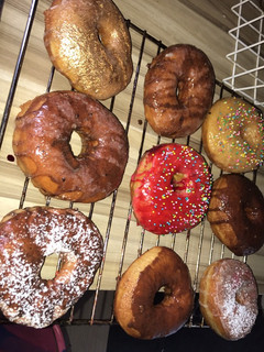 A picture of Glazed doughnut.