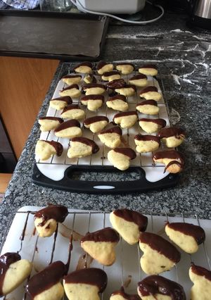 A picture of Rosemary shortbread cookies.