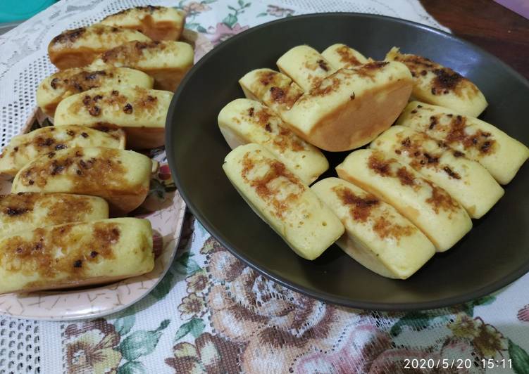 Kue Pukis Topping gula aren