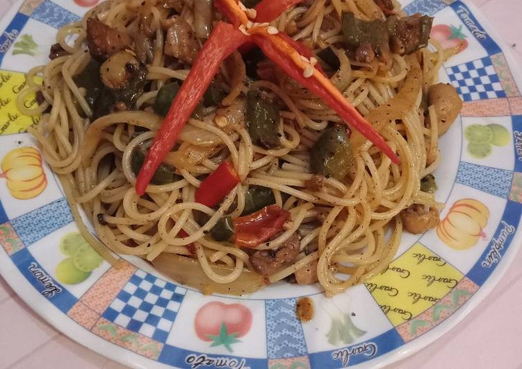 Langkah Mudah untuk Membuat Spagetti Lada Hitam istimewa, Lezat