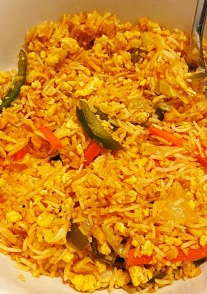एग फ्राईड राईस (egg fried rice recipe in marathi) रेसिपी चे मुख्य फोटो 