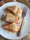 Tortilla de patatas con butifarra de huevo