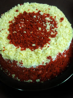 रेड वेलवेट केक (Red velvet cake recipe in hindi) रेसिपी मुख्य फोटो