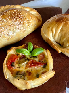 Una foto de 🇦🇷 MASA para EMPANADAS con opción vegana (Argentina)