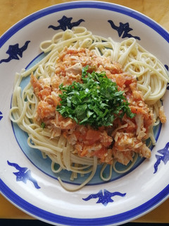 Una foto de Salsa roja espesa a la Mantequilla con Pollo