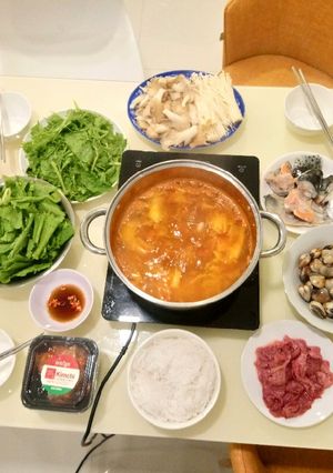 Hình của món Lẩu kim chi hải sản.