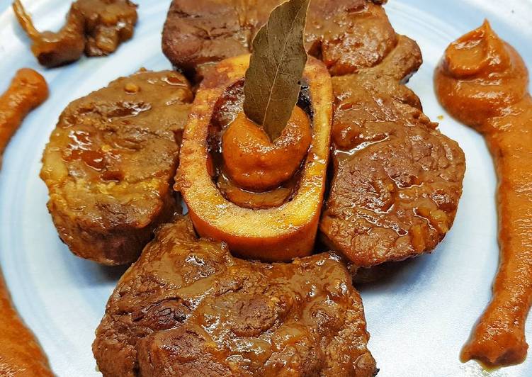 Ossobucco de ternera con moixernons al vermut rojo