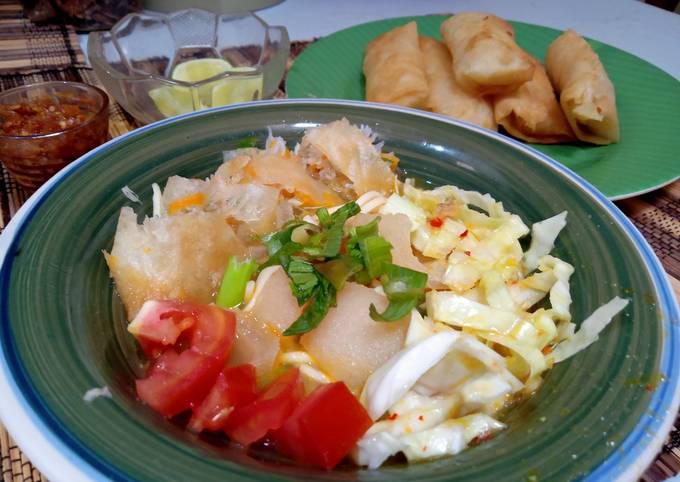 Cara Gampang Menyiapkan Soto Mie Bogor, Enak Banget