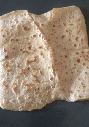 प्लेन पंजाबी पराठा (Plain Punjabi Paratha Recipe In Marathi) रेसिपी चे मुख्य फोटो 