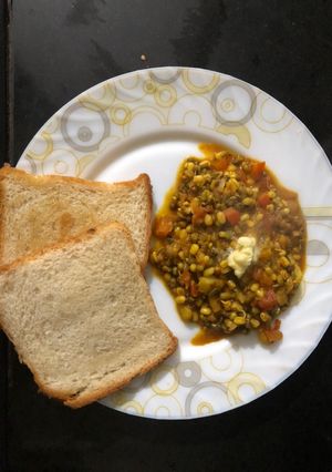 A picture of Sprout Mung Bhaji.