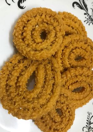 A picture of Murukku/ Bahjini/ Chakli.