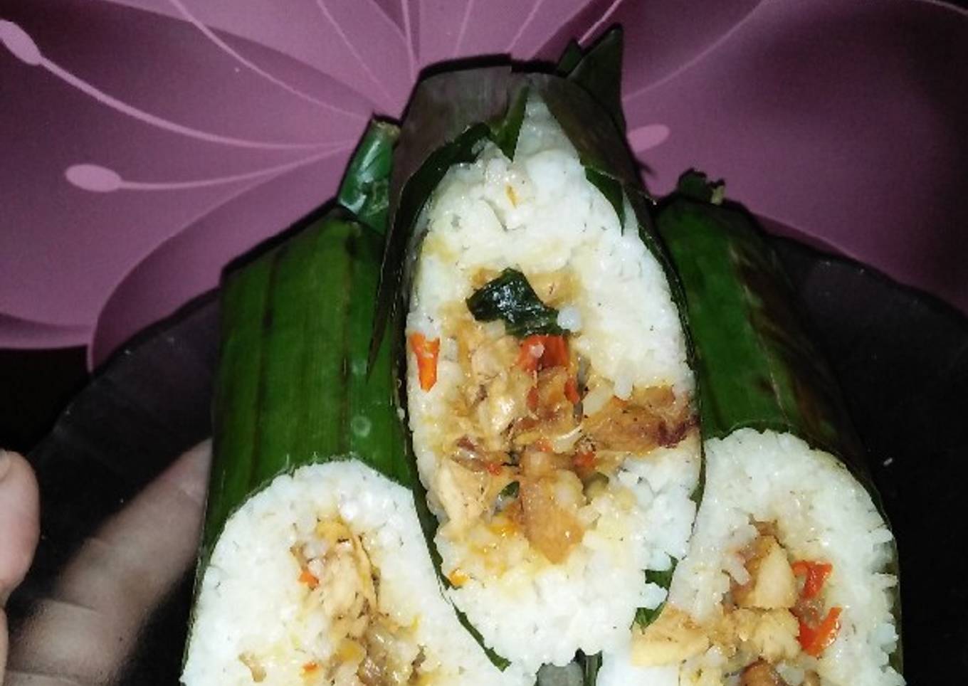 Cara Gampang Menyiapkan NasKarYam (Nasi Bakar Ayam) yang Bisa Manjain
Lidah