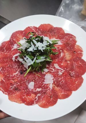 Hình của món Beff carpaccio.