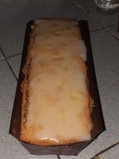 Una foto de Budín de limón cuatro cuartos con glaseado
