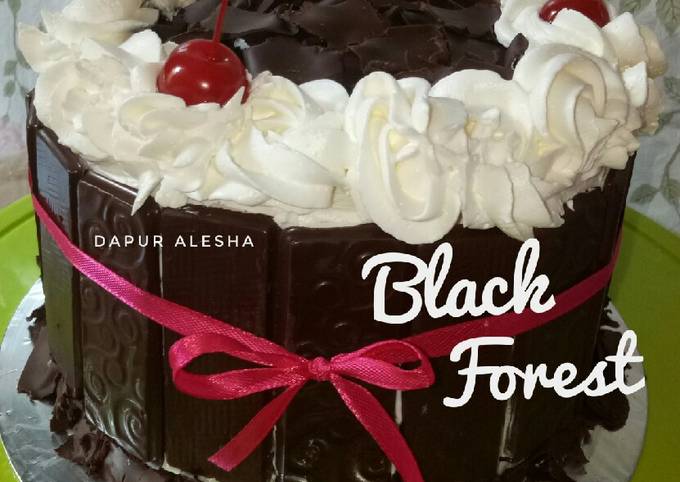 Cara membuat Black Forest Ny. Liem Cara membuat Black Forest Ny. Liem