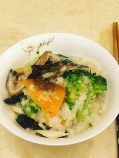 蔬菜排骨鹹粥 的食譜成品照片