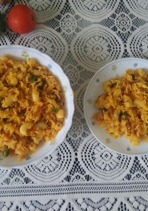 A picture of Macaroani pulao with leftover boiled rice.