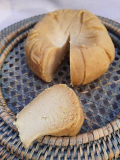 Una foto de Queso curado vegano