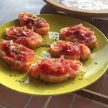 Rebanadas de tomate y jamón