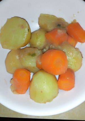 A picture of Carrot and potato salad.