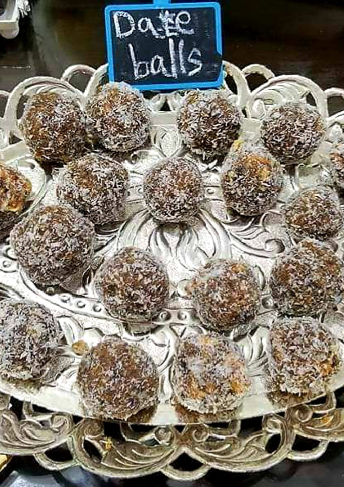 A picture of Date balls.