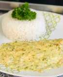 Filete de pescado en salsa cremosa de ajo