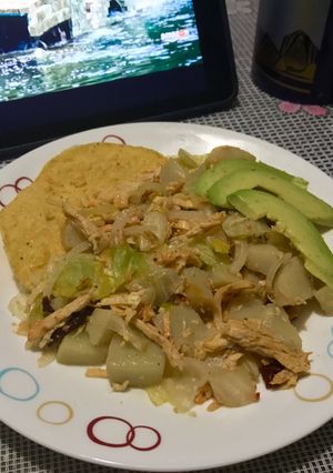 Una foto de Salpicón (ropa vieja/carne deshebrada)