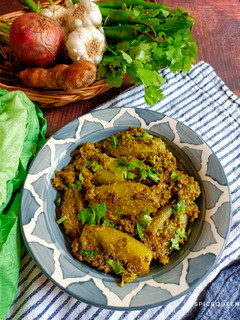 સ્ટફડ હરિયાલી પરવળ (Stuffed Hariyali Parvar Recipe In Gujarati) રેસીપી મુખ્ય ફોટો