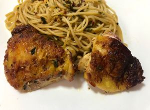 Una foto de Pollo al horno marinado en leche (airfryer)