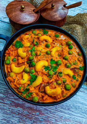 कच्ची हल्दी की सब्जी राजस्थानी स्टाइल में (Raw Turmeric Vegetable in Rajasthani style) रेसिपी मुख्य फोटो
