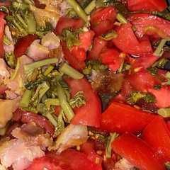 Foto principal de Ensalada de tomate y bonito