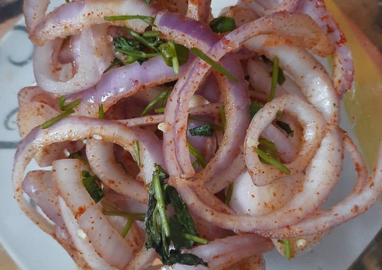 Steps to Make Laccha Onion Salad in 29 Minutes at Home