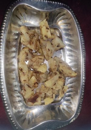 व्रत के आलू (Vrat ke aloo recipe in hindi) रेसिपी मुख्य फोटो